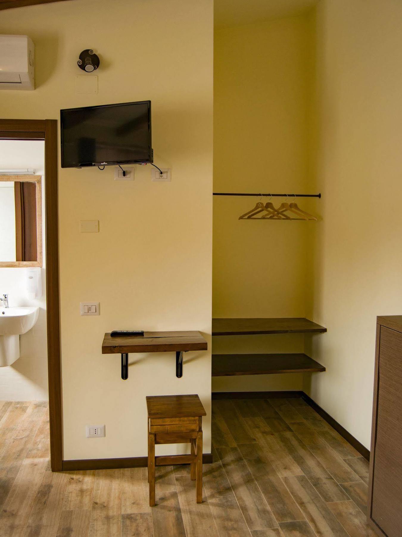 Sleep'N Go Hotel Fiumicino Luaran gambar